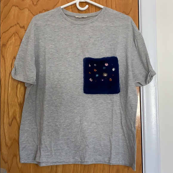 Zara // tshirt with fur jewel pocket - Picture 1 of 3